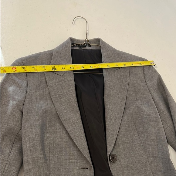 Theory Women Gray Blazer PRE-OWNED in‎ excellent condition - Picture 3 of 14